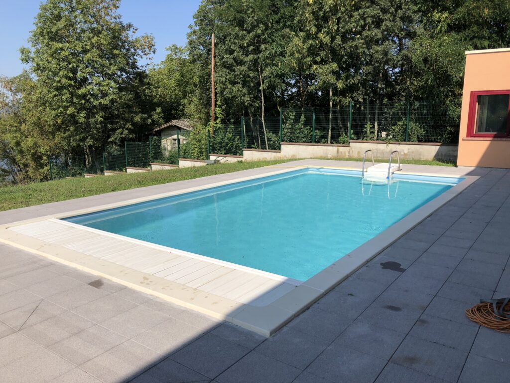 Bassin 8 × 4 m
